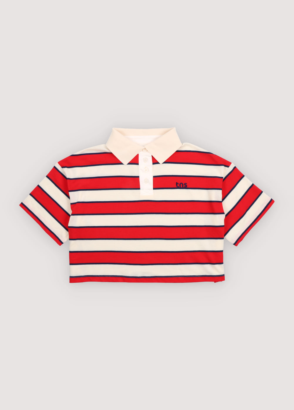 Cropped polo in soft piqué fabric featuring contrast stripes and a twill collar for a refined sporty touch.