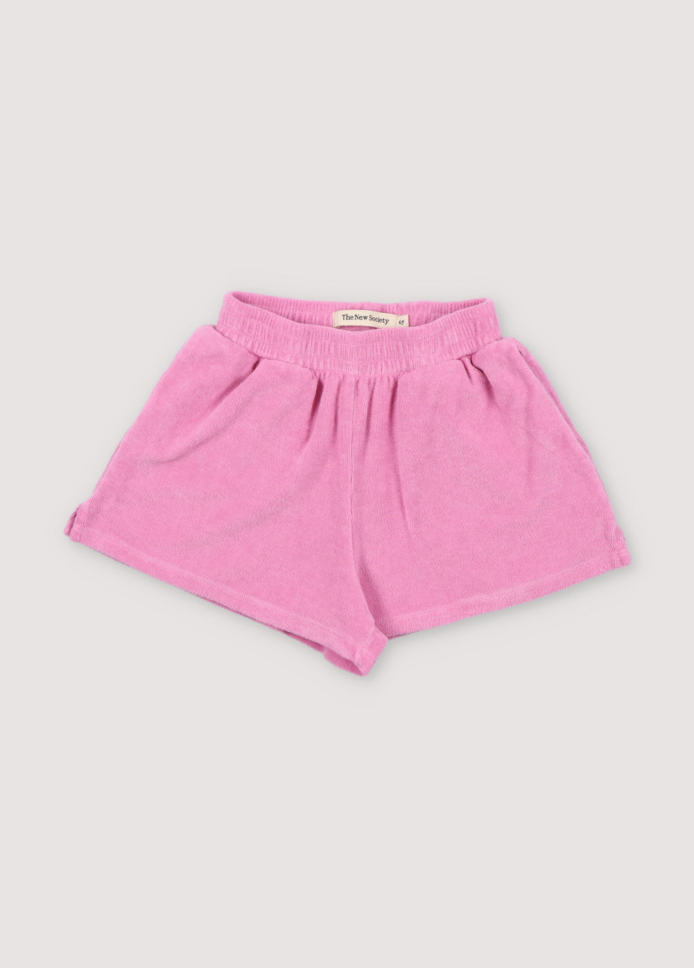 shorts with elastic waistband and side opening detail. It can be paired with the matching polo to create a summery look.