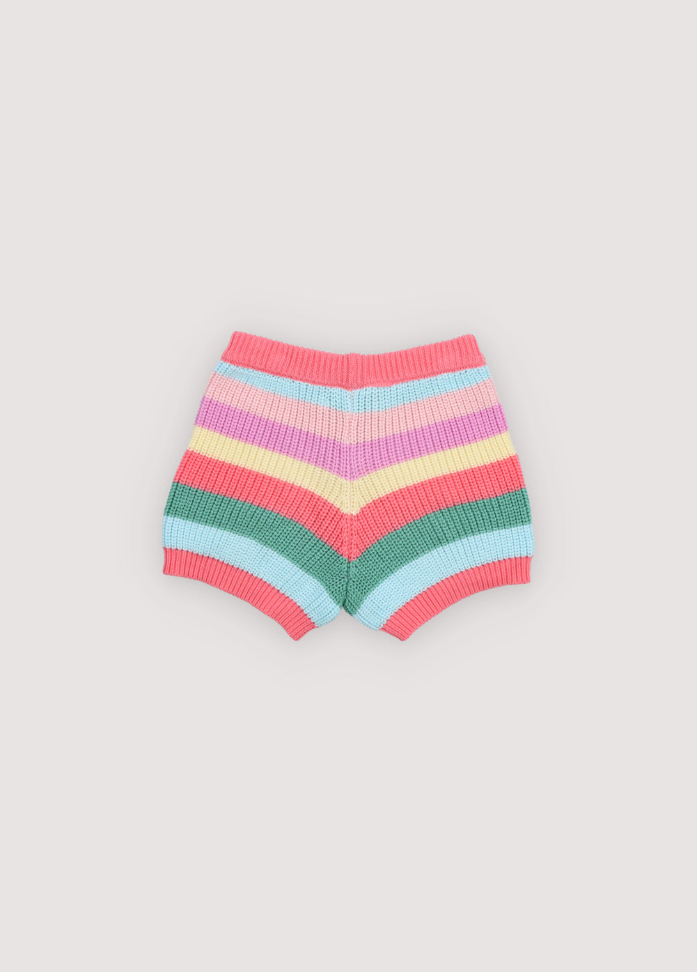 遊び心のあるマルチカラーのストライプ柄とリブ編みの伸縮性ウエストバンドが快適で柔軟なフィット感を実現する、上質なコットン ニット ショーツです。