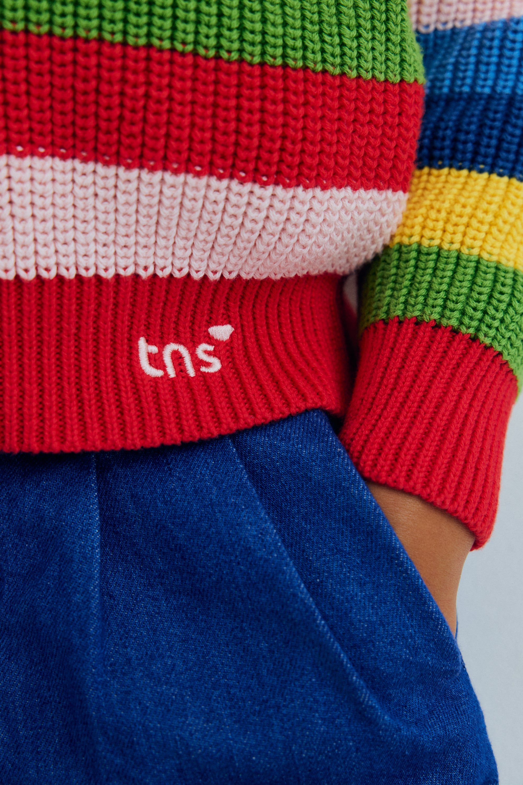 Our signature fine cotton knit for summer, crafted in a refined lightweight texture.