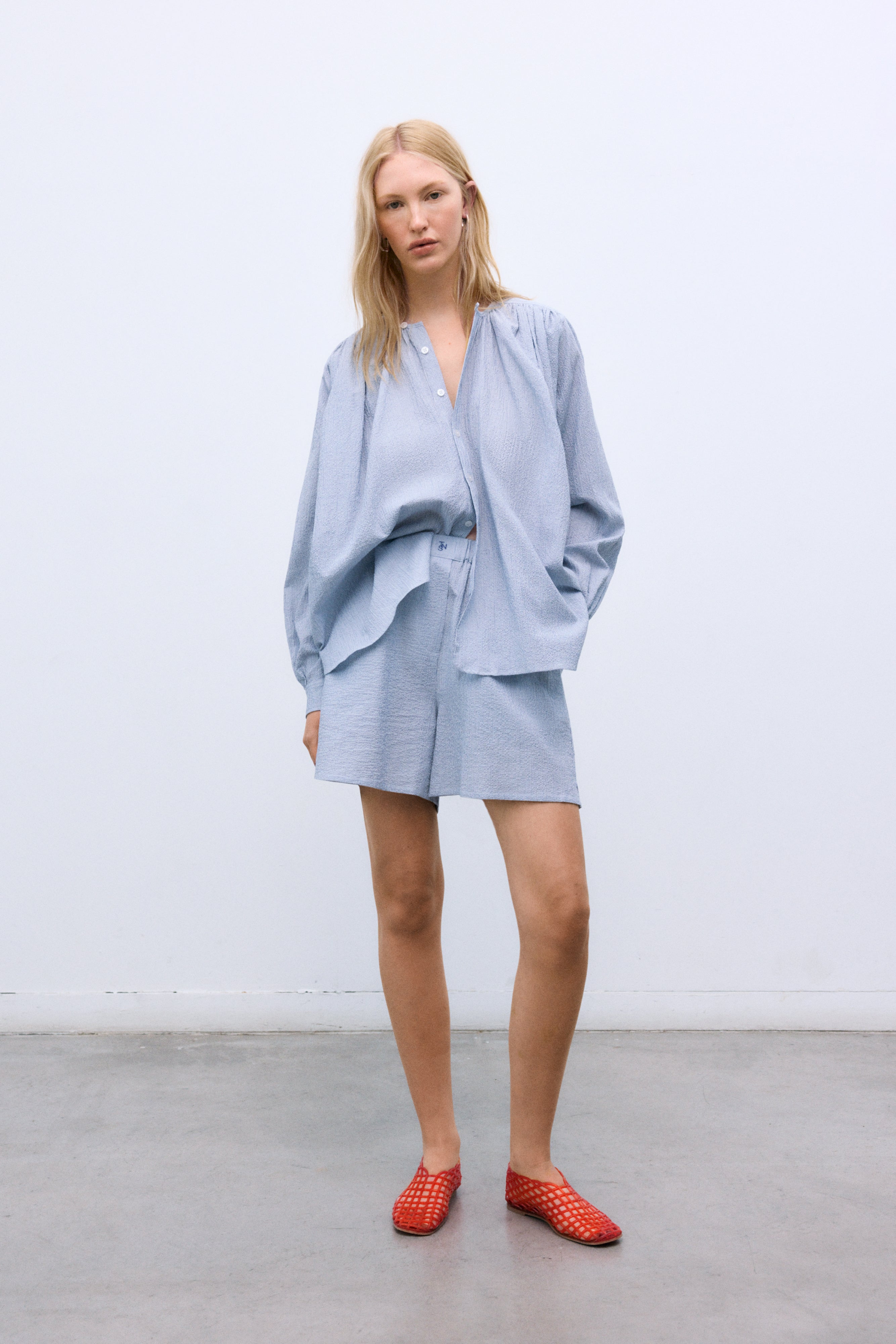 Boyfriend-style shorts designed with a relaxed fit for effortless comfort and a modern casual look.