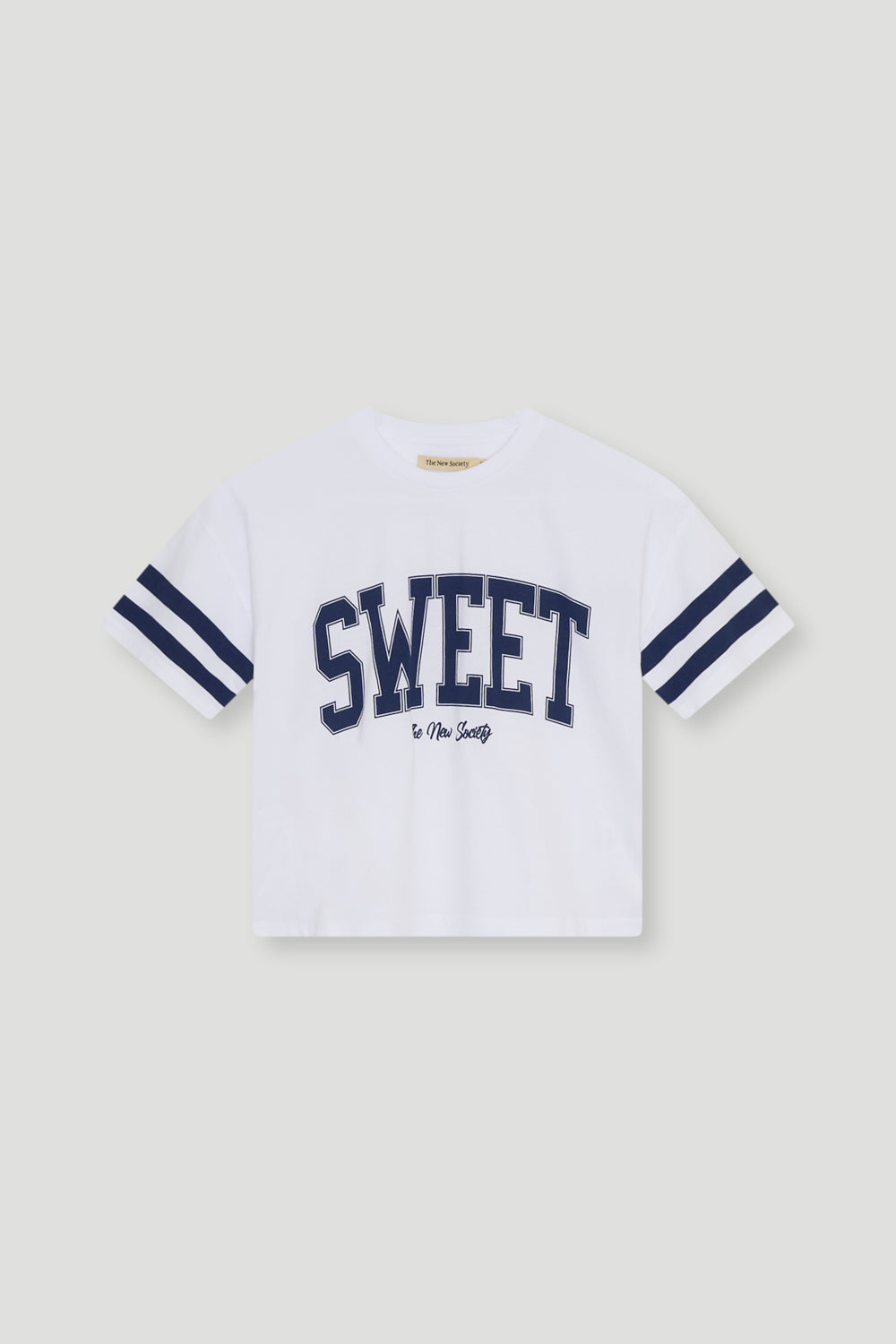 Soft and lightweight cotton jersey crop tee featuring contrast prints on the sleeves and a “Sweet” print on the front for a playful, contemporary look.