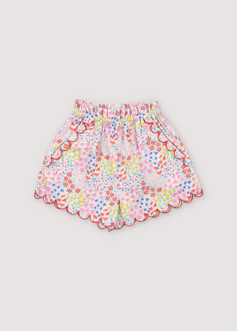 Greneva Short in 100% cotton voile fabric with our anemone print. Shorts with an elastic waistband, ruffle, and side pockets. The New Society kids collection