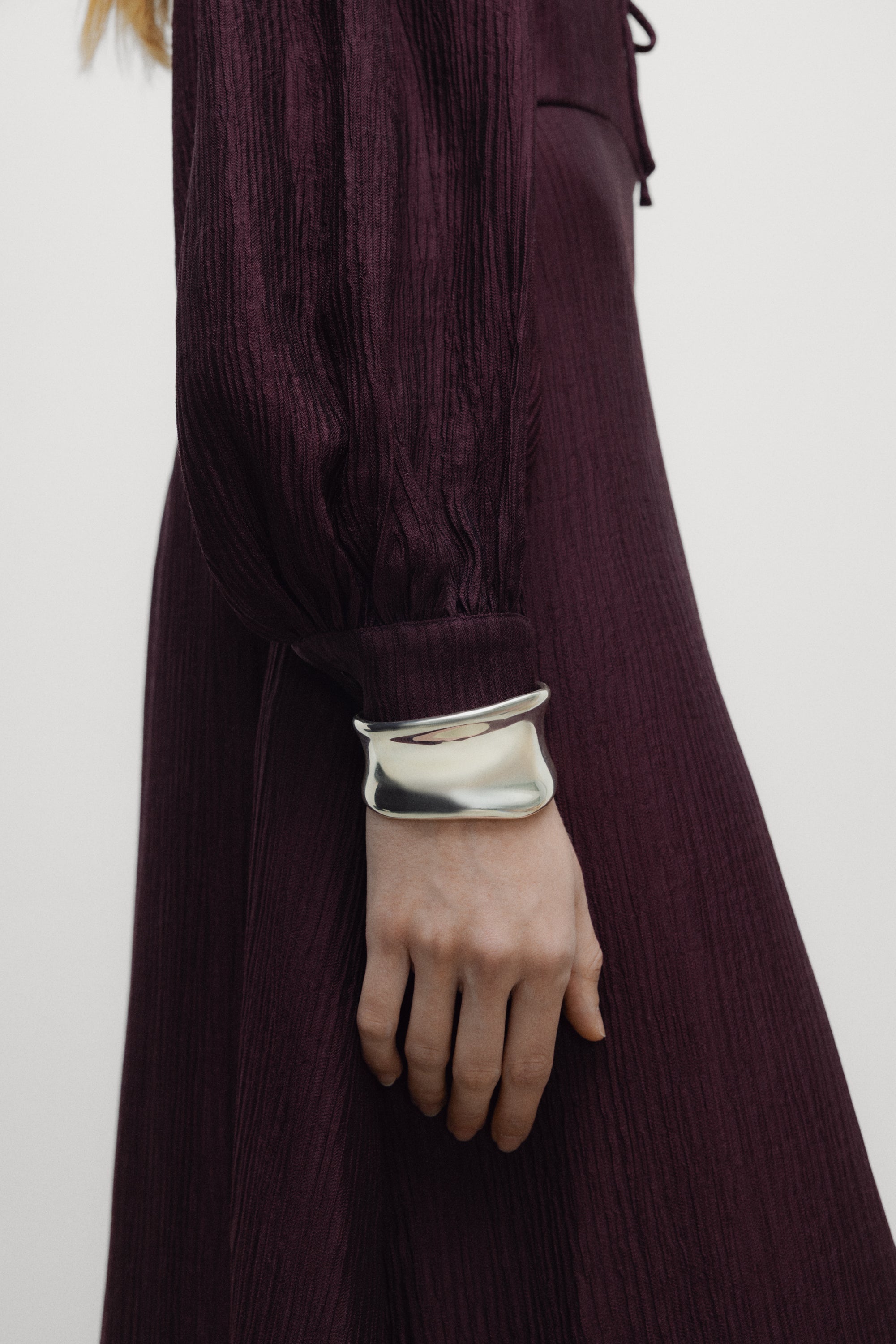Halo Woman Dress