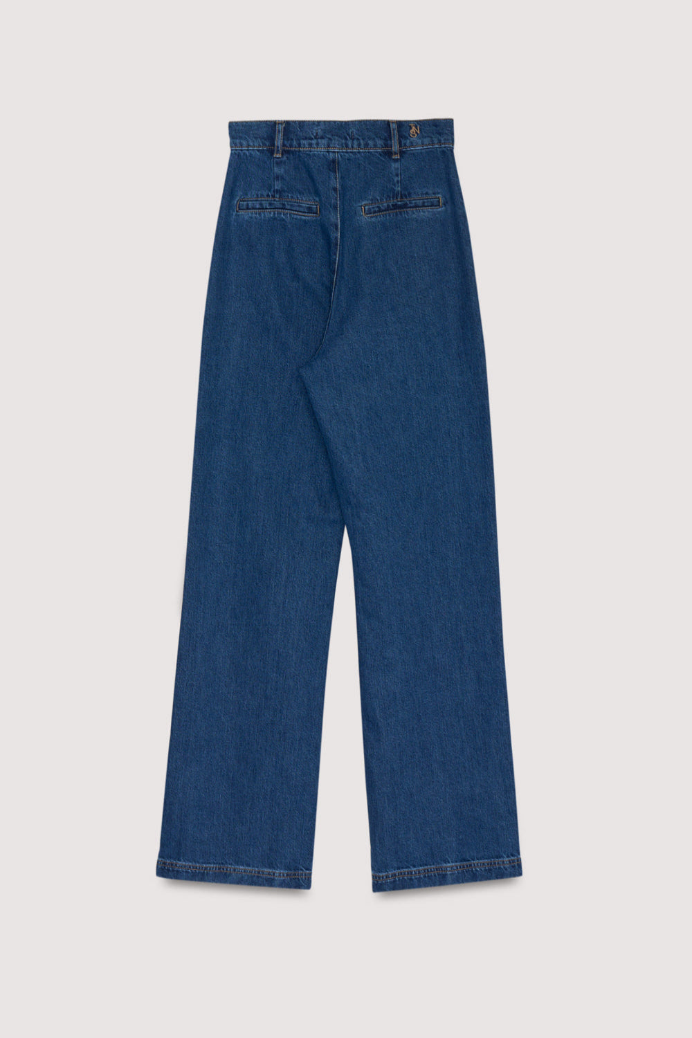 70s-inspired denim pants with front patch pockets and back dart detail with pocket.