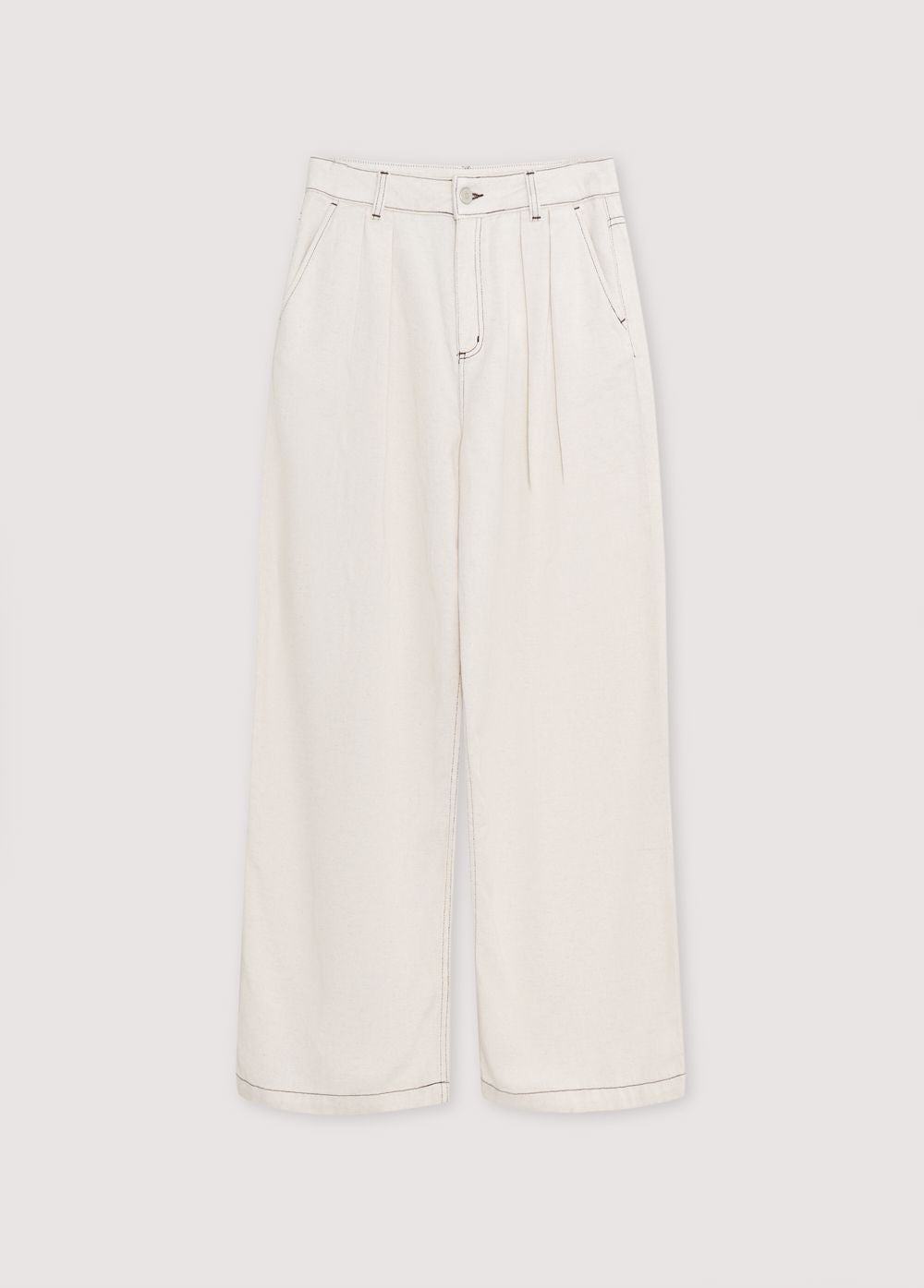 Lassi Woman Pant in fabric blend of 56% organic cotton, 31% lyocell, and 13% linen. Straight-leg pants in our macadamia color. Spring Summer Collection. The New Society.