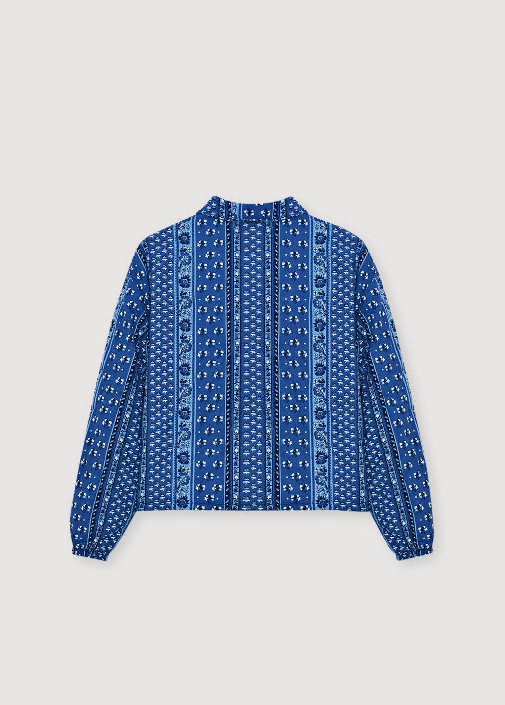 Quilted cotton jacket designed for lightweight comfort during the spring and summer seasons.