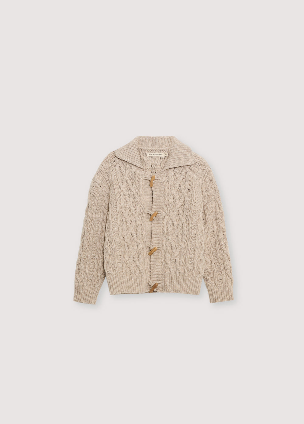 Knitted cardigan with a ribbed collar, cuffs, and hem. Features a front opening with wooden toggles. Made with recycled wool.