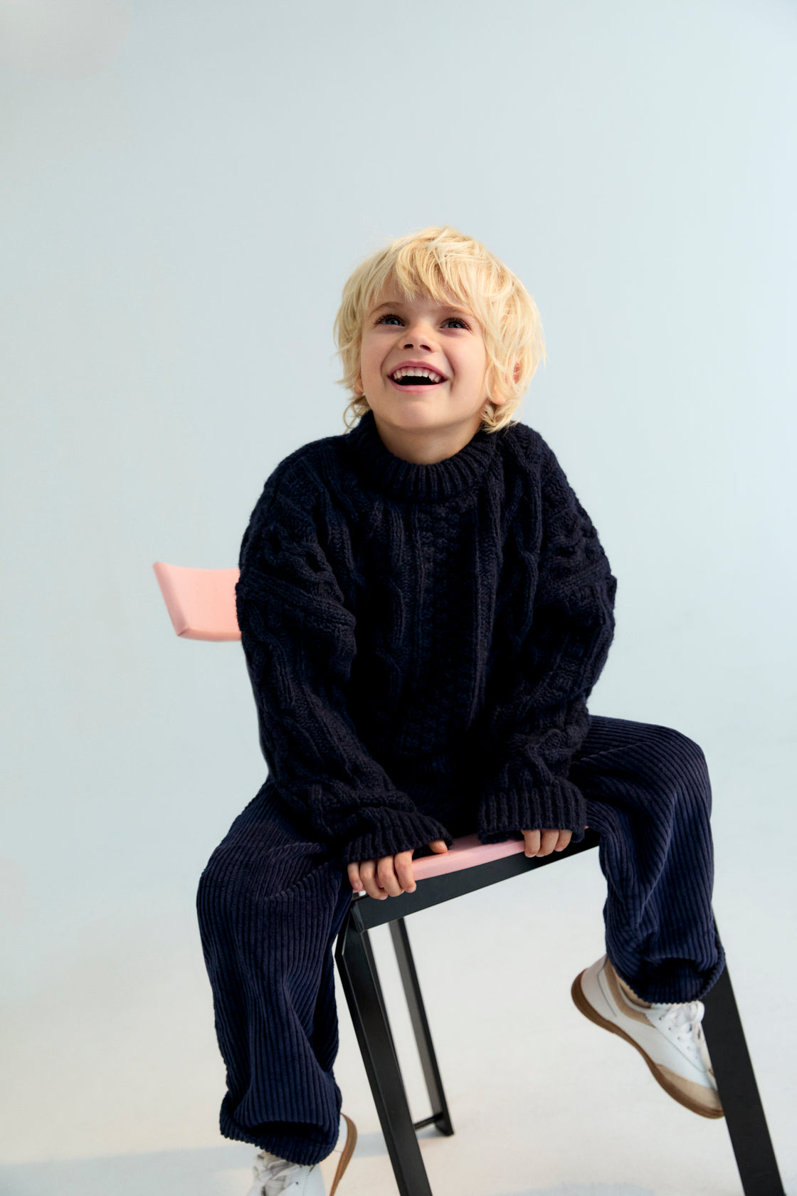 One of our classic knit patterns, this time crafted in recycled wool quality with a new textured knit design.