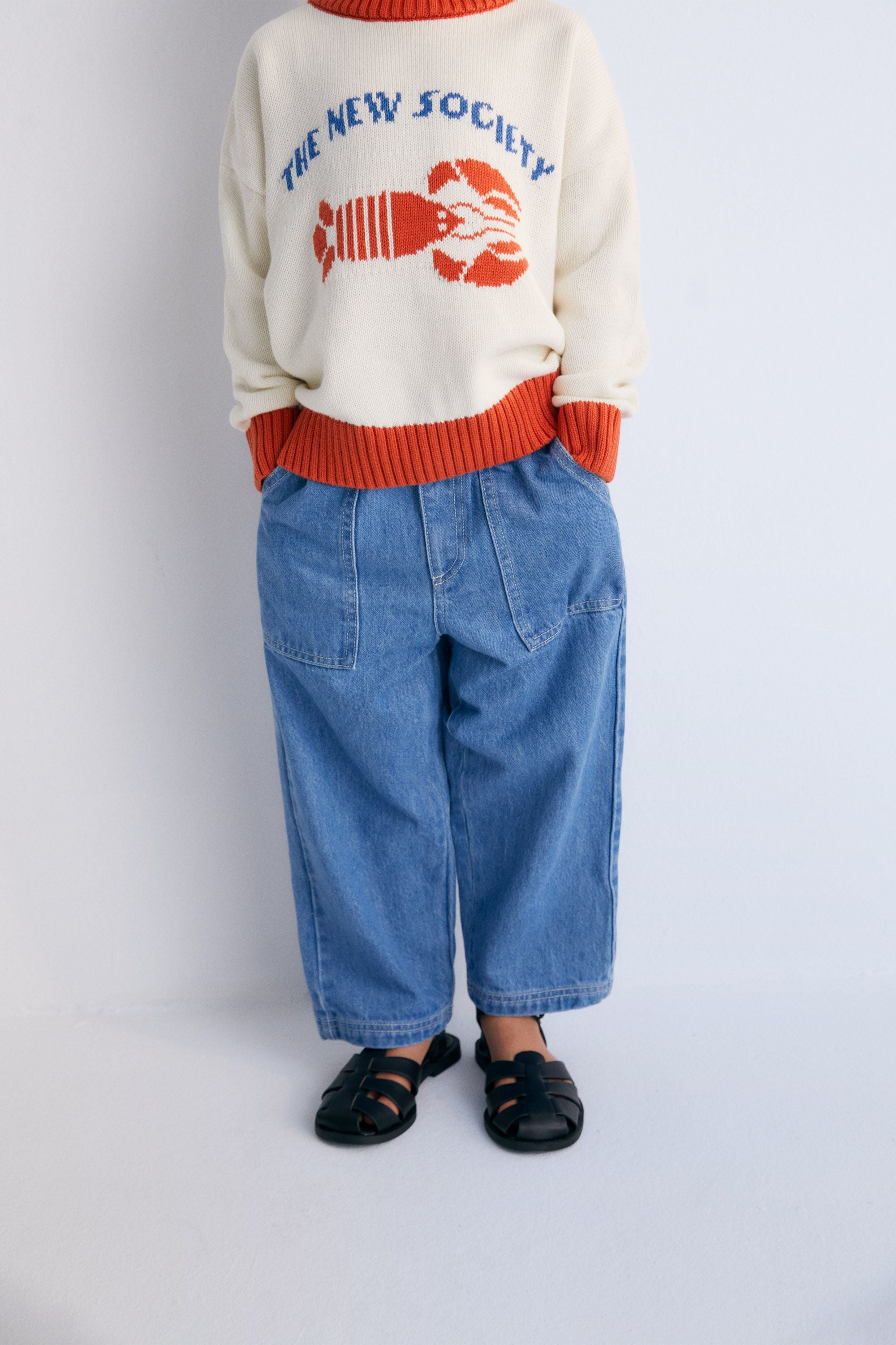 Patch pocket pants, with elastic waistband, and contrasting stitching detail. Spring Summer Collection. The New Society.