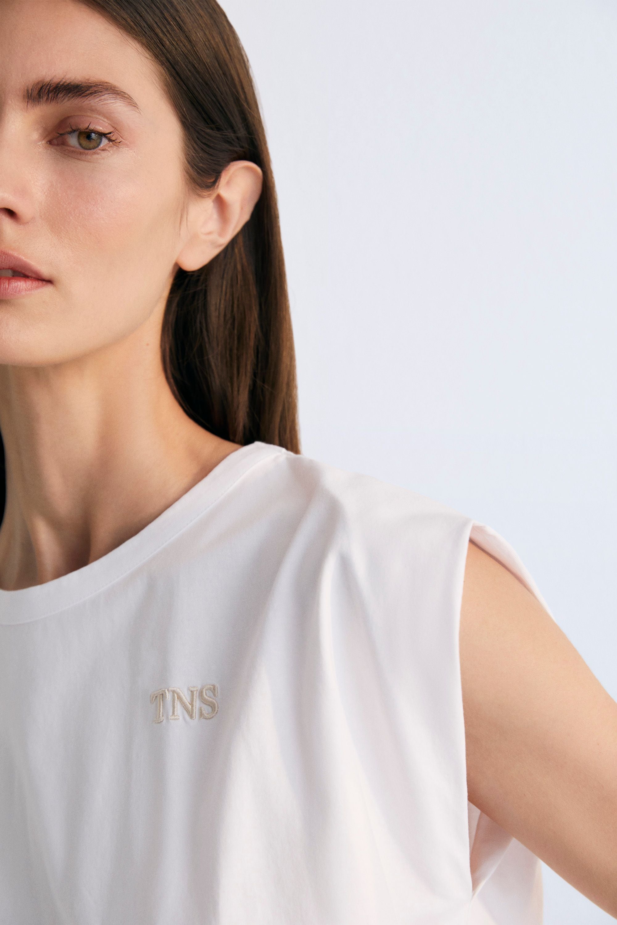 T-shirt with raised brand embroidery on the chest. Spring Summer collection. The New Society.
