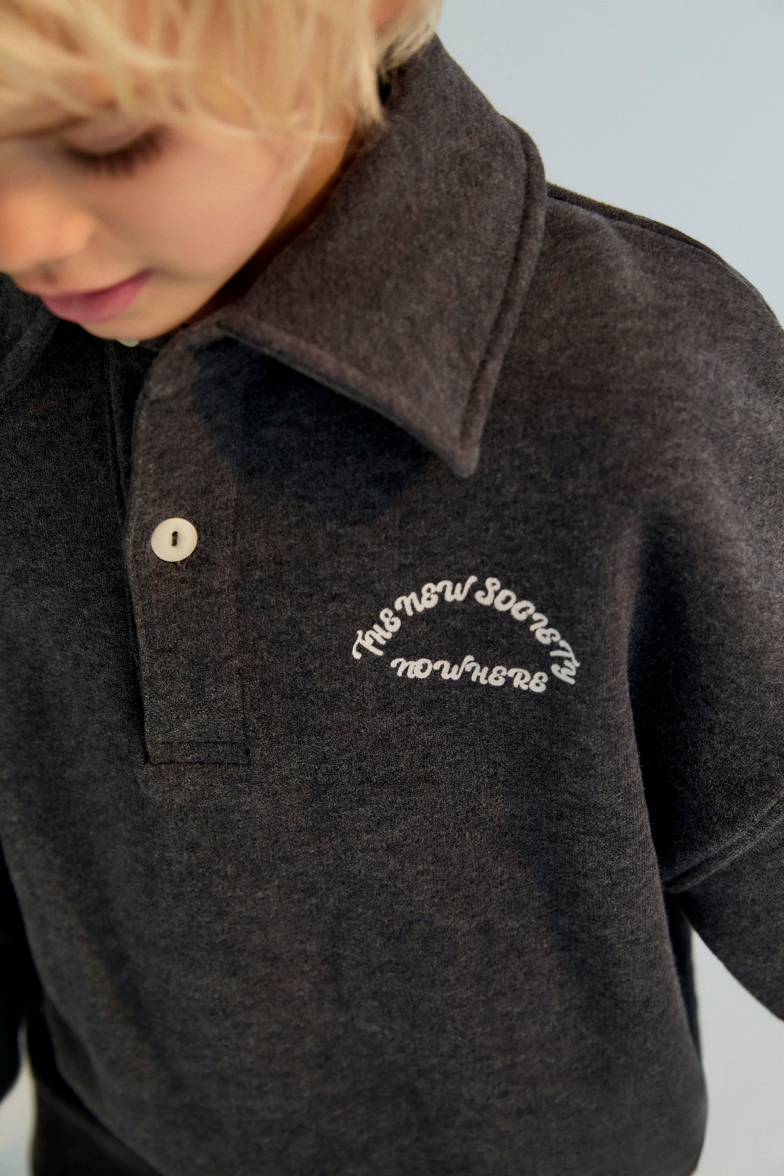 This fleece polo features a soft brushed texture on both the inside and outside for maximum comfort and warmth.