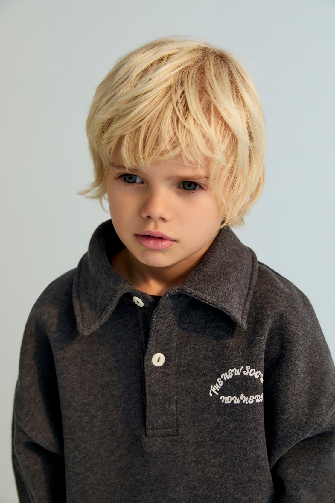 This fleece polo features a soft brushed texture on both the inside and outside for maximum comfort and warmth.