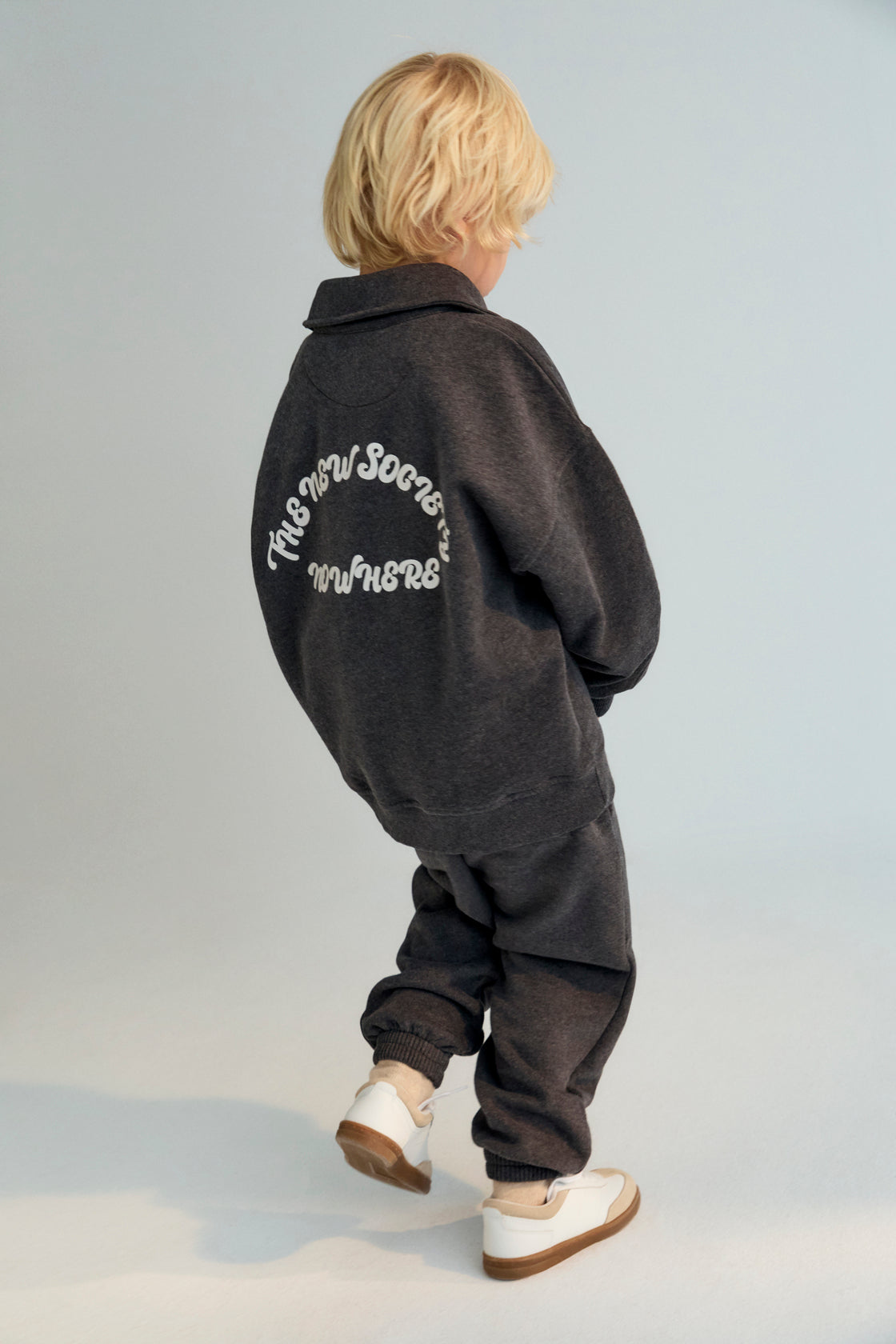 This fleece polo features a soft brushed texture on both the inside and outside for maximum comfort and warmth.