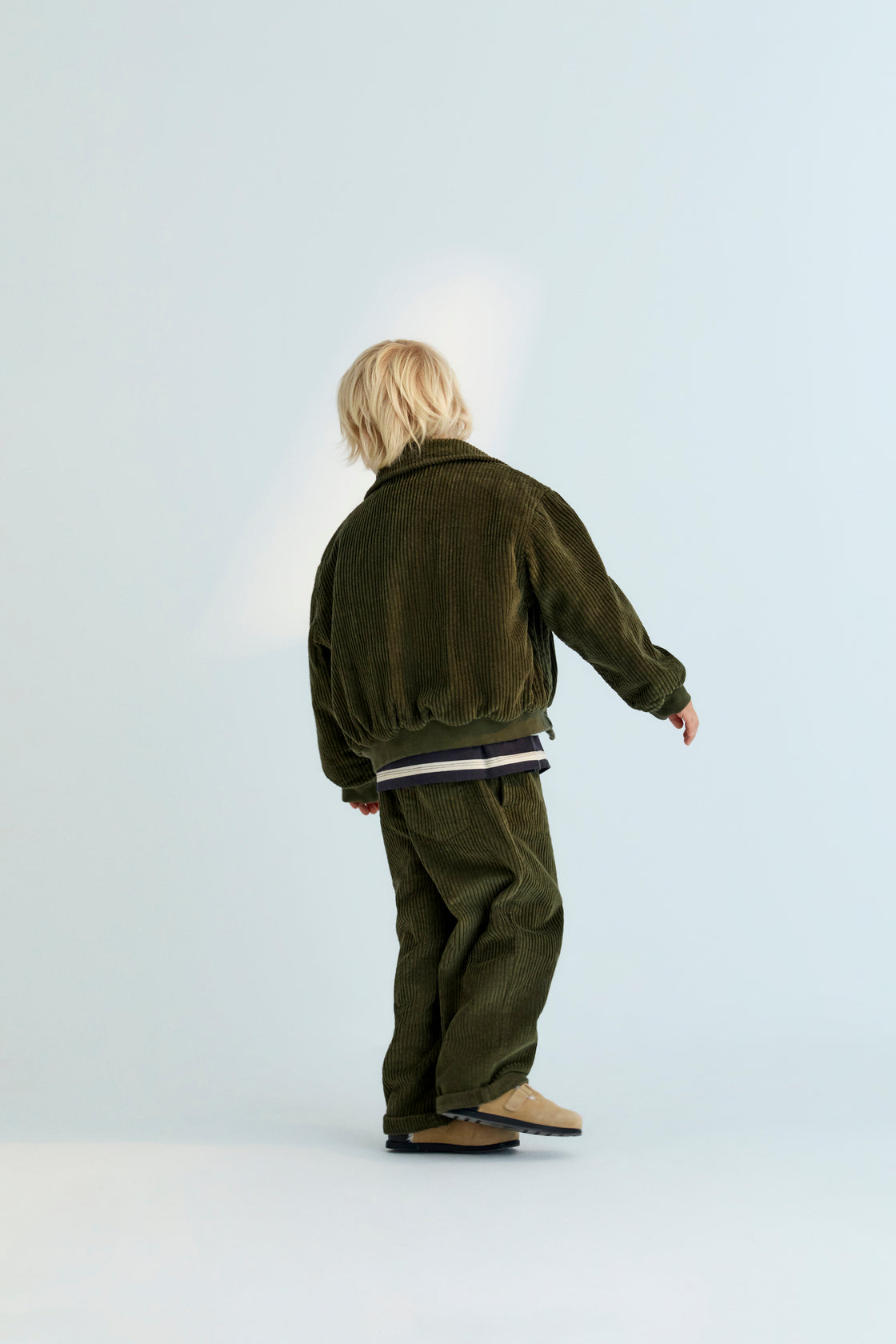 Classic corduroy pants in Hidden Forest Green, designed with a straight-leg fit for everyday comfort and versatility. Kids Collection.