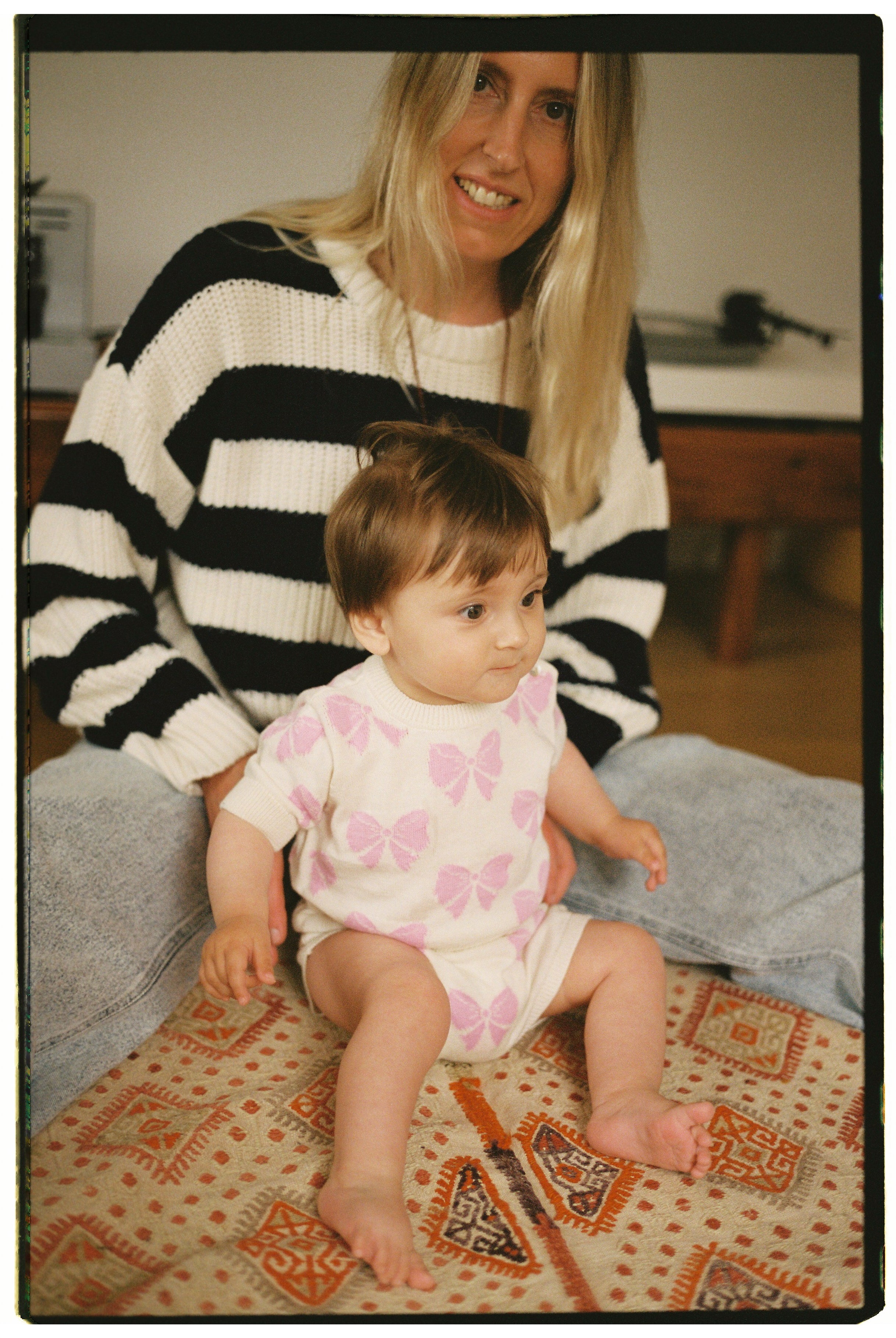 Jersey para bebé de uno de nuestros conjuntos más vendidos, confeccionado en fino punto de algodón.