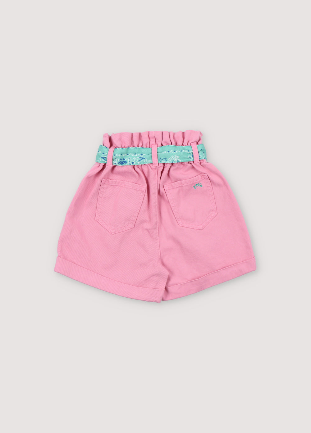 Shorts with a washed-effect fabric and rolled hems. They feature a contrasting bandana belt and an elastic, gathered waistband. Spring Summer Collection. The New Society.