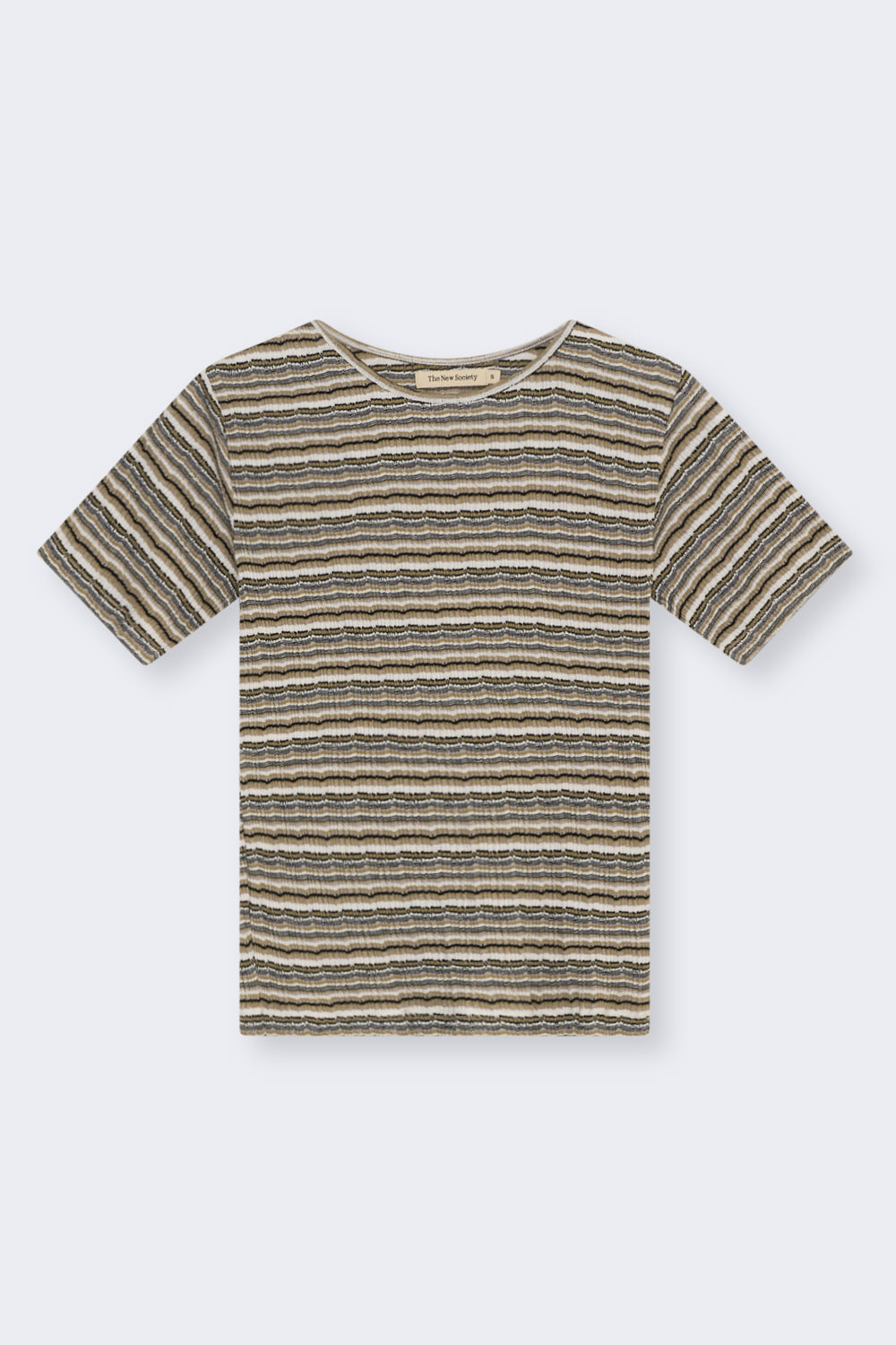 Made from 100% cotton in Portugal, this women’s T-shirt features a fitted, ribbed (canale) design with classic stripes for a timeless, flattering look.
