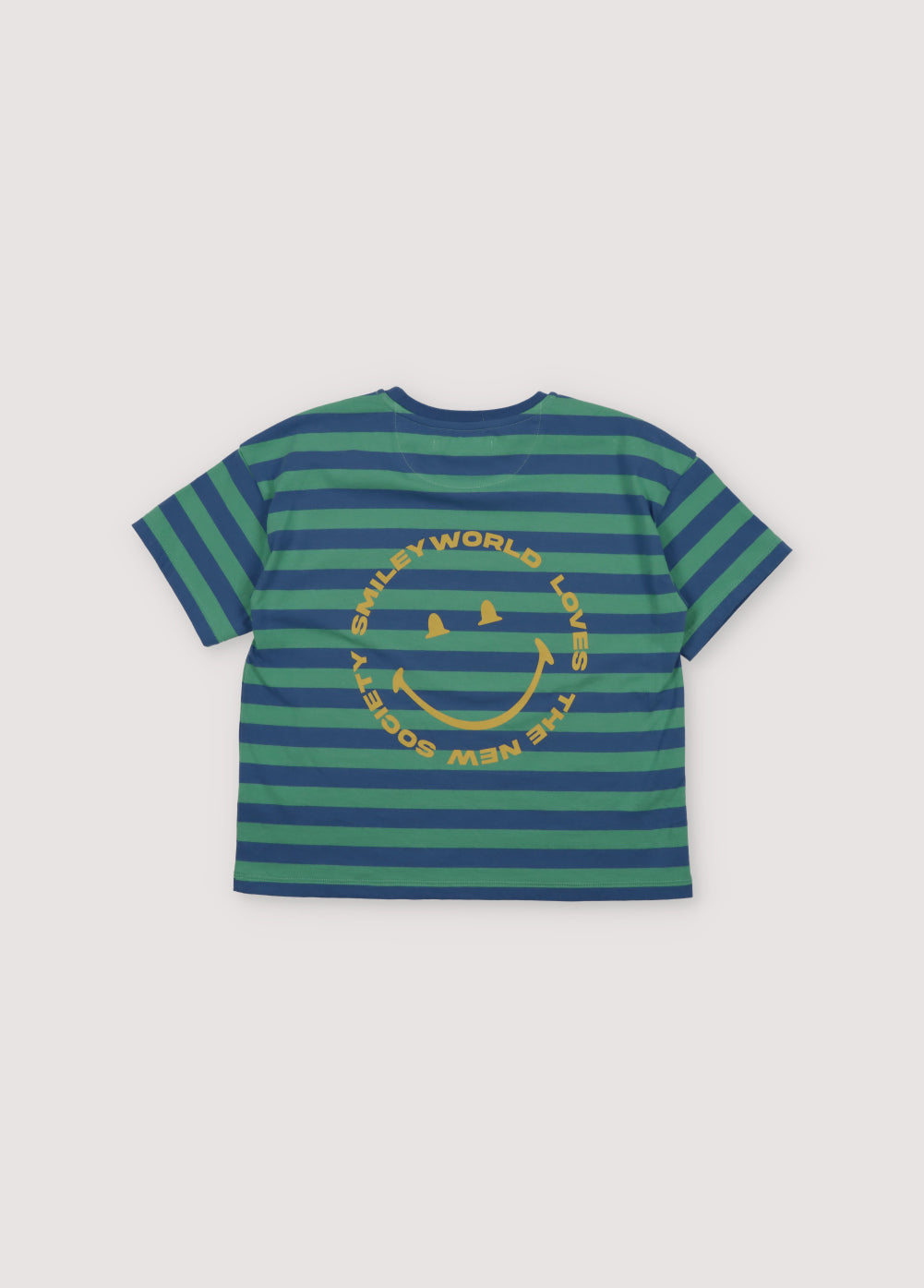 T-shirt with fun bicolor stripes and a SMILEY WORLD patch on the chest, with contrast print on the back. Perfect to combine with the matching short. Spring Summer Collection. The New Society.
