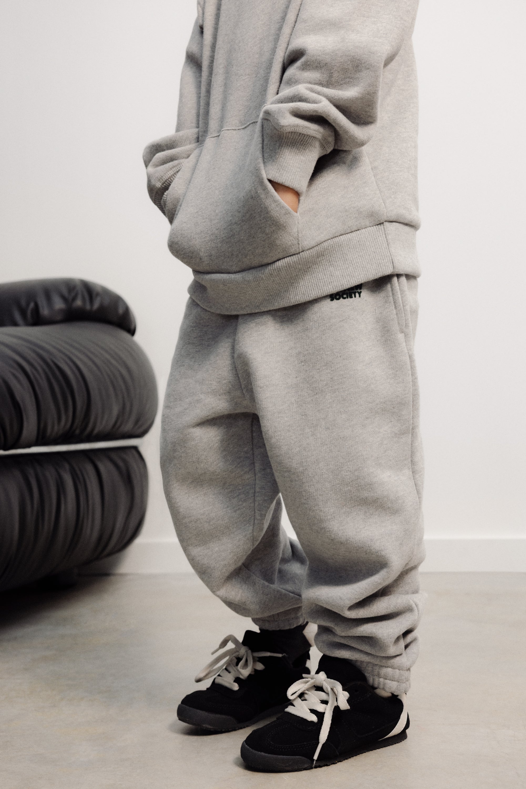 Sudadera con capucha TNS Logo Mid Grey Melange