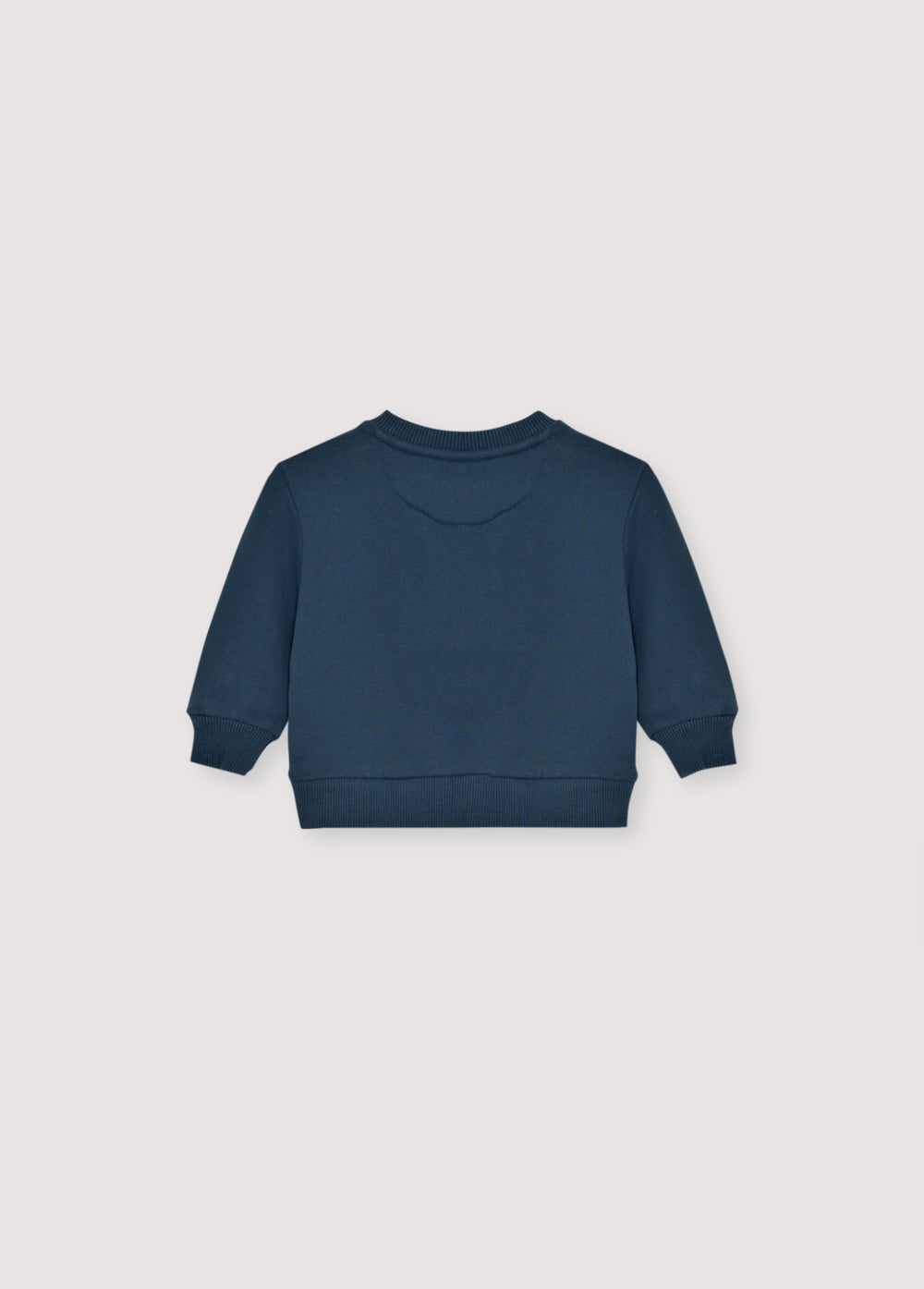 Our classic sweatshirt with a contrasting flock print on the front. It features a shoulder opening with tone-on-tone snaps.