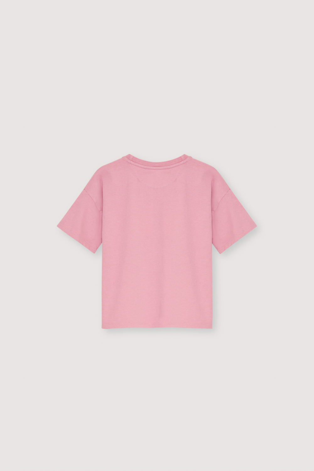 A fresh take on a timeless staple. This classic cotton T-shirt in Dream Blush features a contrasting front print that adds subtle character to a clean silhouette.
