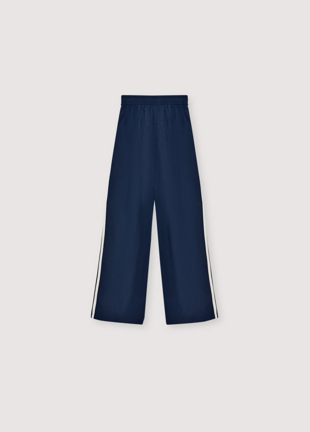 A new season essential and proven bestseller, these joggers are crafted from 100% technical fabric with a wide fit for maximum comfort