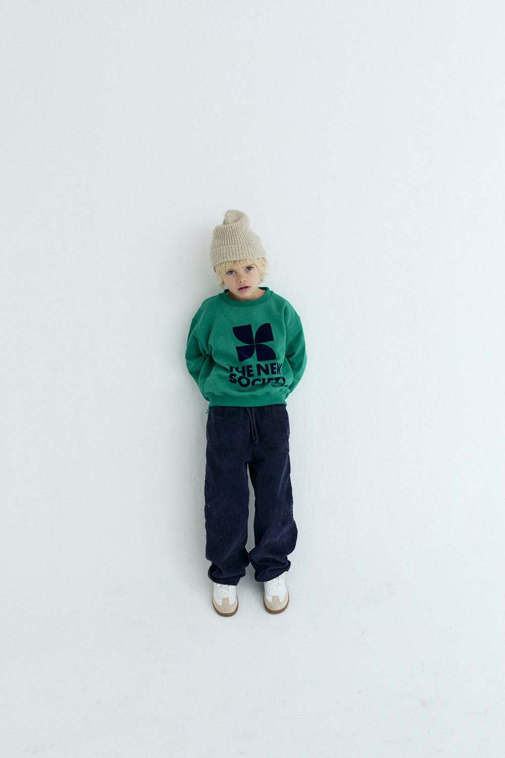 Refresh your everyday essentials with our classic sweatshirt in vibrant Radiant Emerald. Featuring a striking contrasting logo print on the front, this piece combines bold branding with timeless comfort.