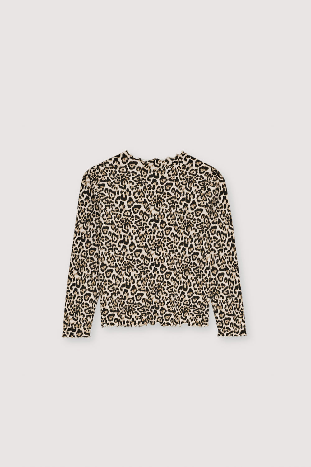 A fresh take on a classic. This ribbed T-shirt features our signature Nelia leopard print and subtle tone-on-tone baby overlock stitching for a clean, refined finish. Soft, stretchy, and easy to wear, it’s designed to move with you.
