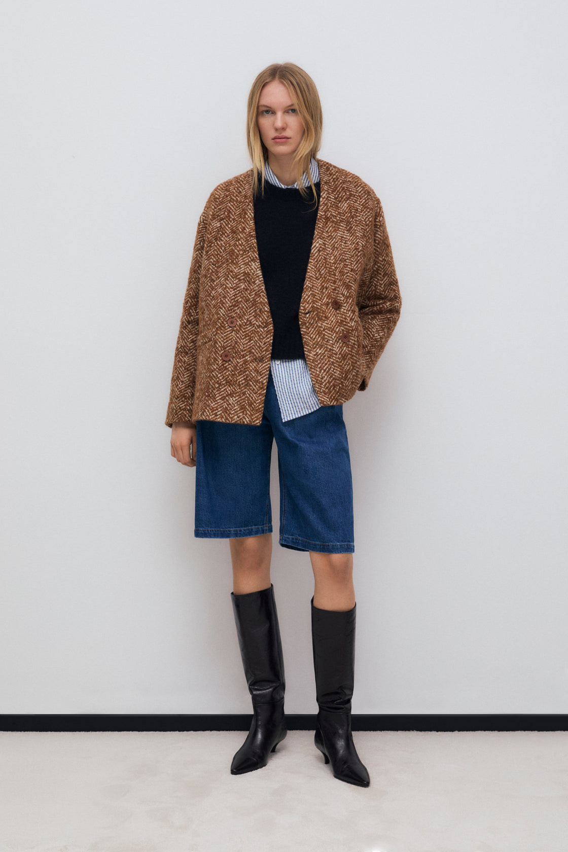 total look for woman bermunda denim