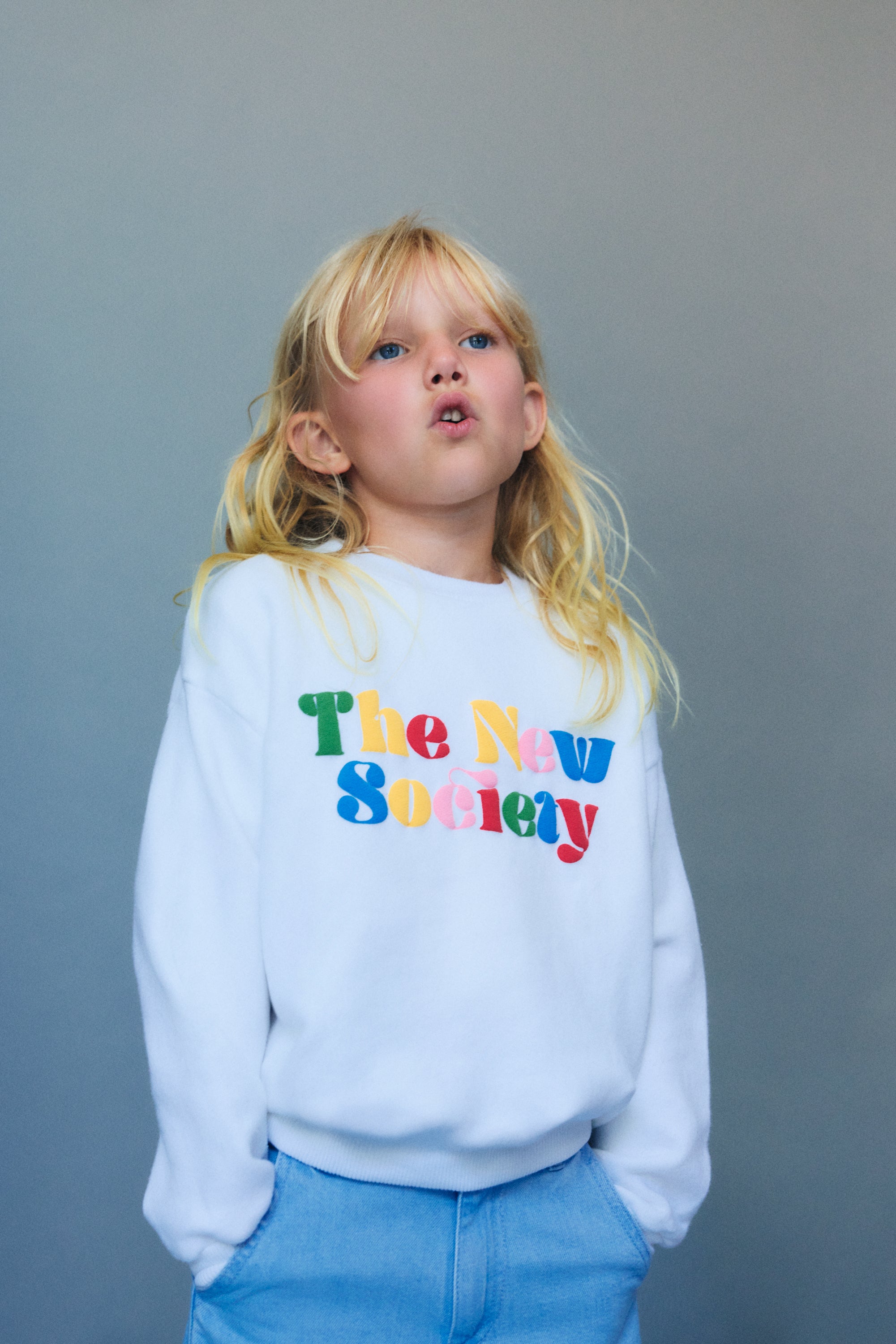 Sweatshirt in soft cotton elastane fabric with a comfortable, cozy finish. Features a fun, colourful branded print in a quilted technique for a playful and stylish touch.