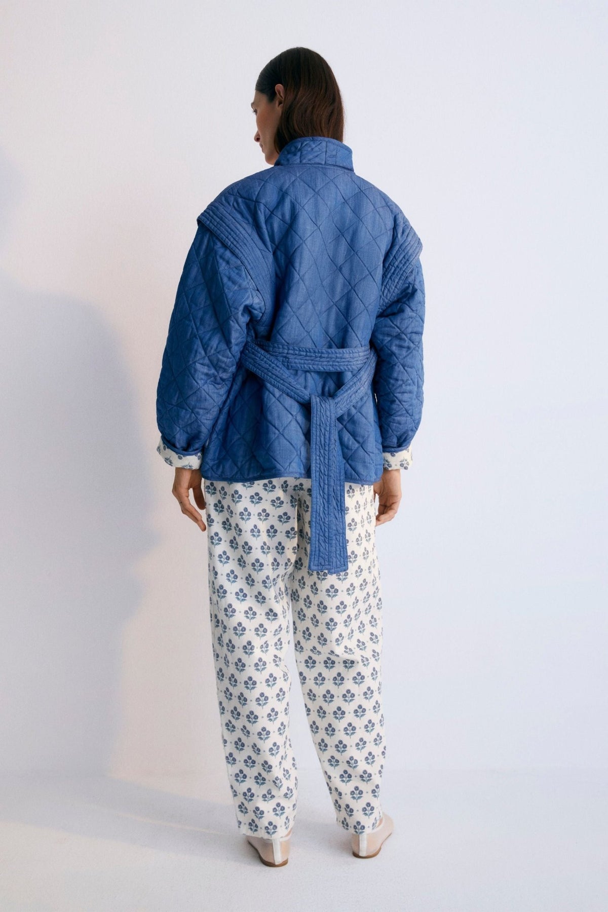 Eleni Woman Jacket, our bestseller jacket, now in 100% linen fabric with our hyacinth print and 100% lyocell denim. Spring Summer Collection. The New Society.