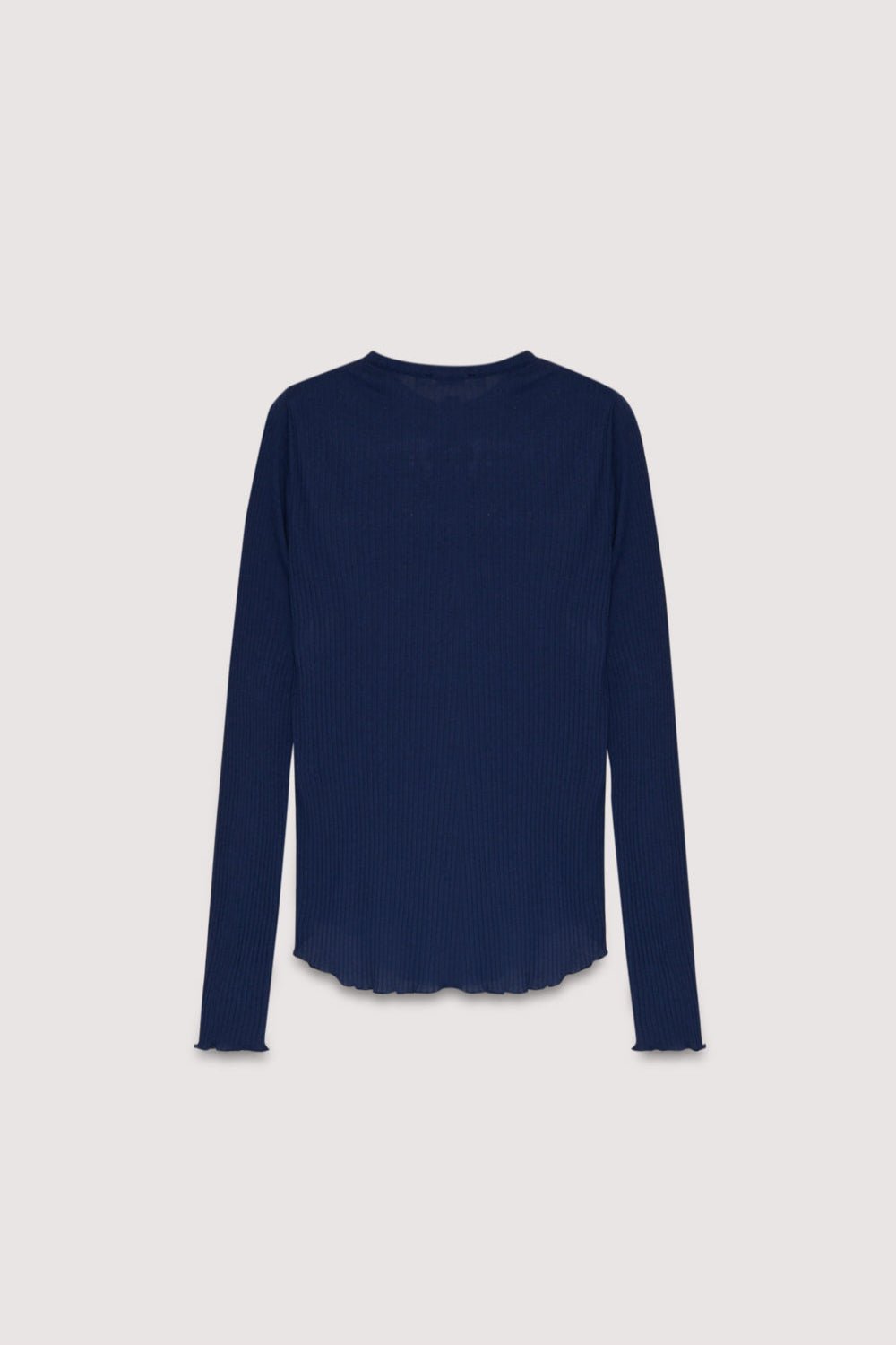 T-shirt slim en coton côtelé, avec col et patte de boutonnage côtelés, doté de boutons ton sur ton.