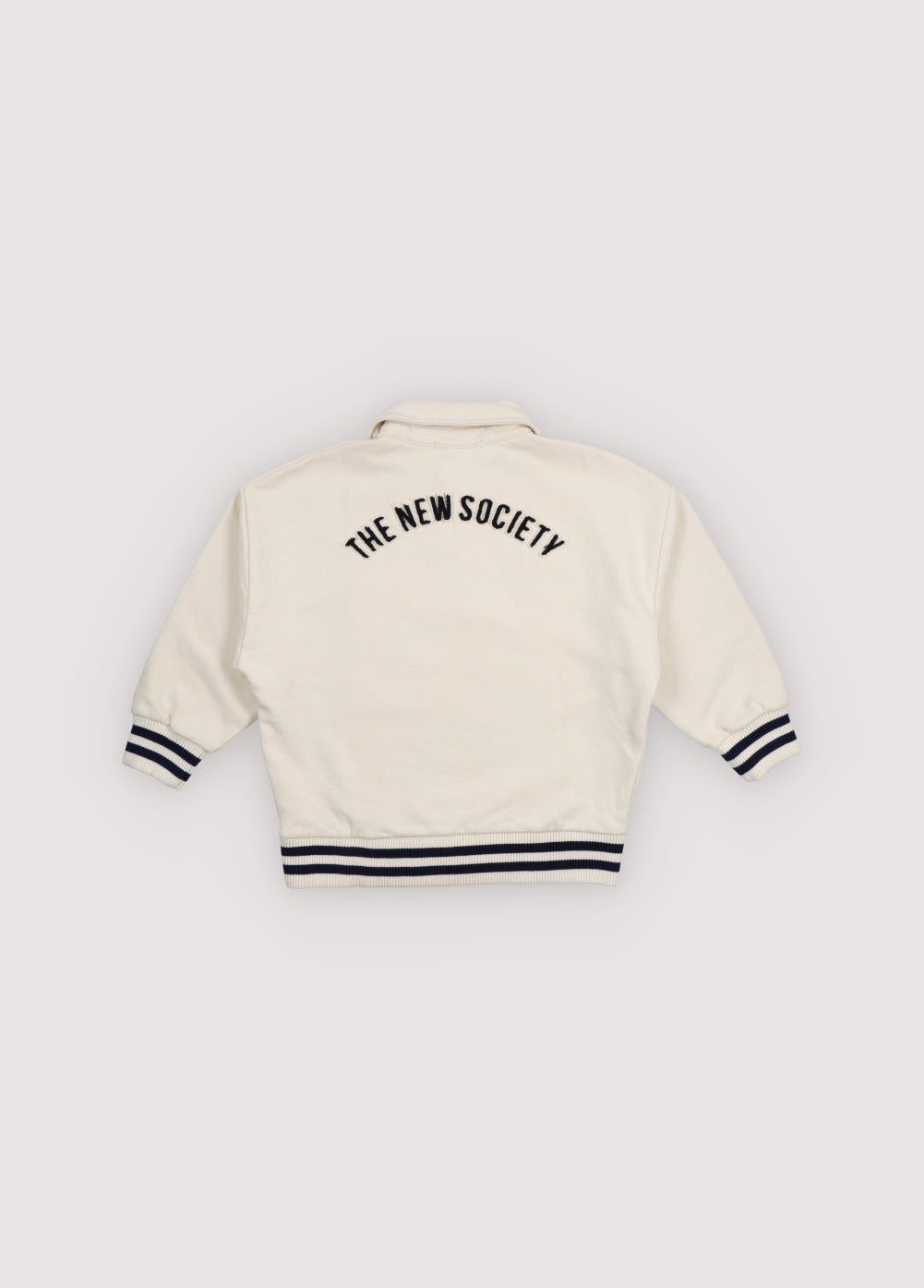 피니아 폴로 에크루