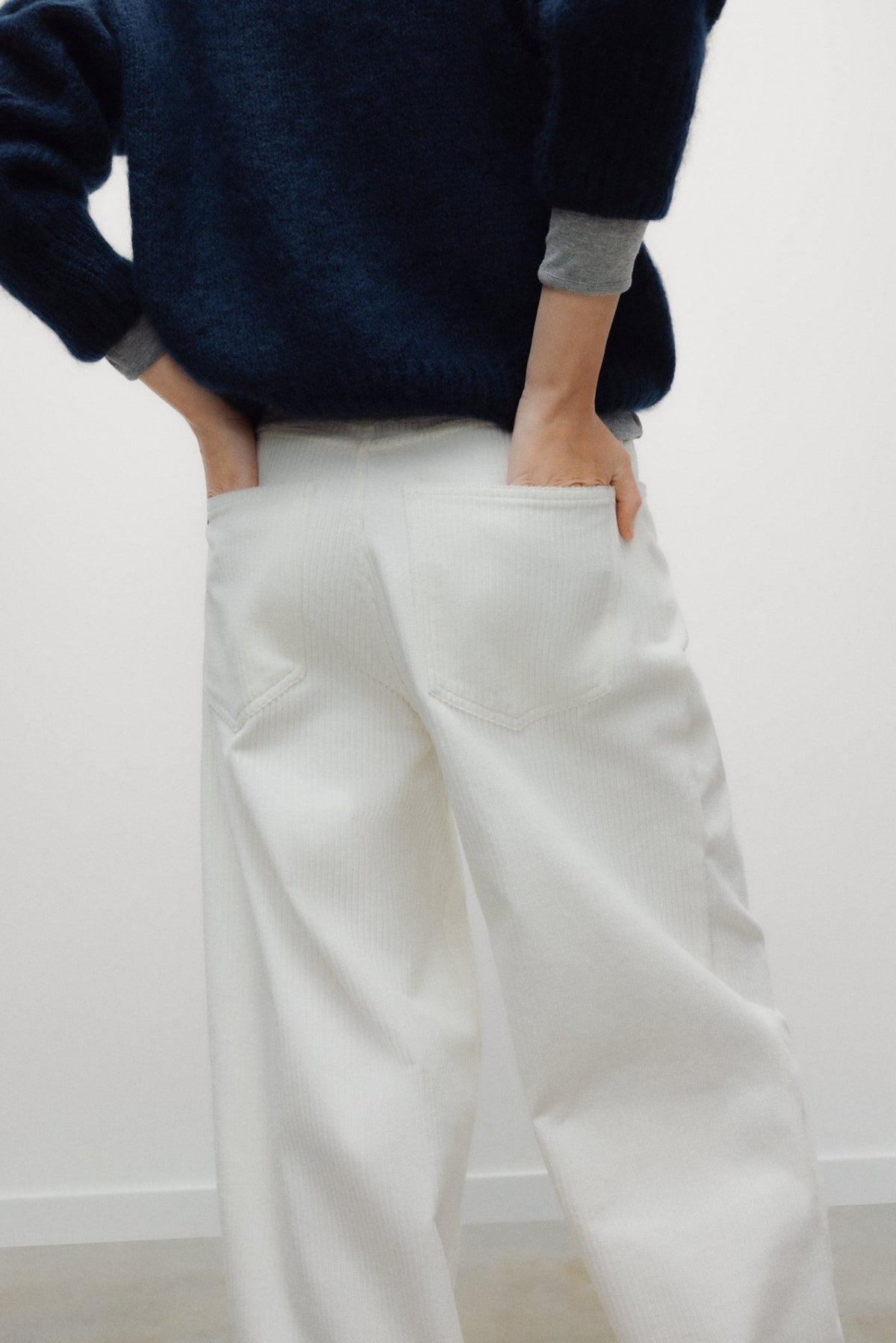 Giselle Woman Trouser Off Whitetrousers