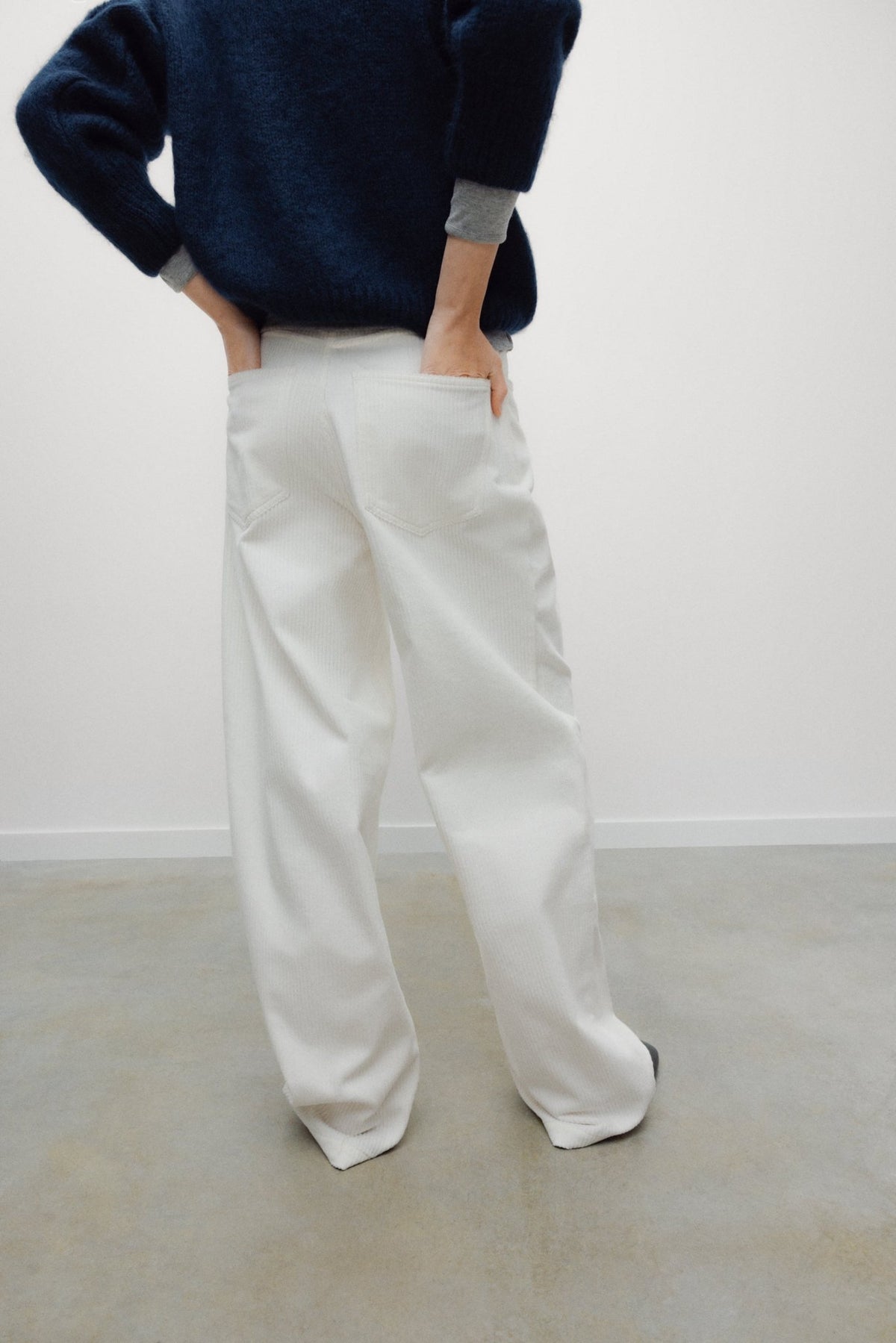 Giselle Woman Trouser Off Whitetrousers