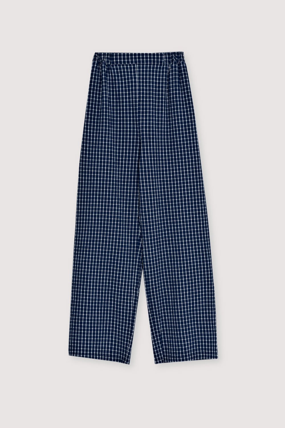 These straight-fit long pants are crafted from soft cotton seersucker (98% cotton, 2% elastane) and feature a classic gingham check.