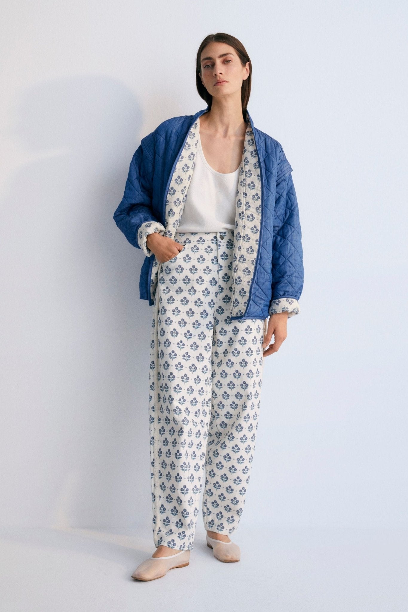 Leros Woman Pant our bestseller in 100% cotton with our Hyacint print and fringe details on the sides matching the background. Spring Summer Collection. The New Society.