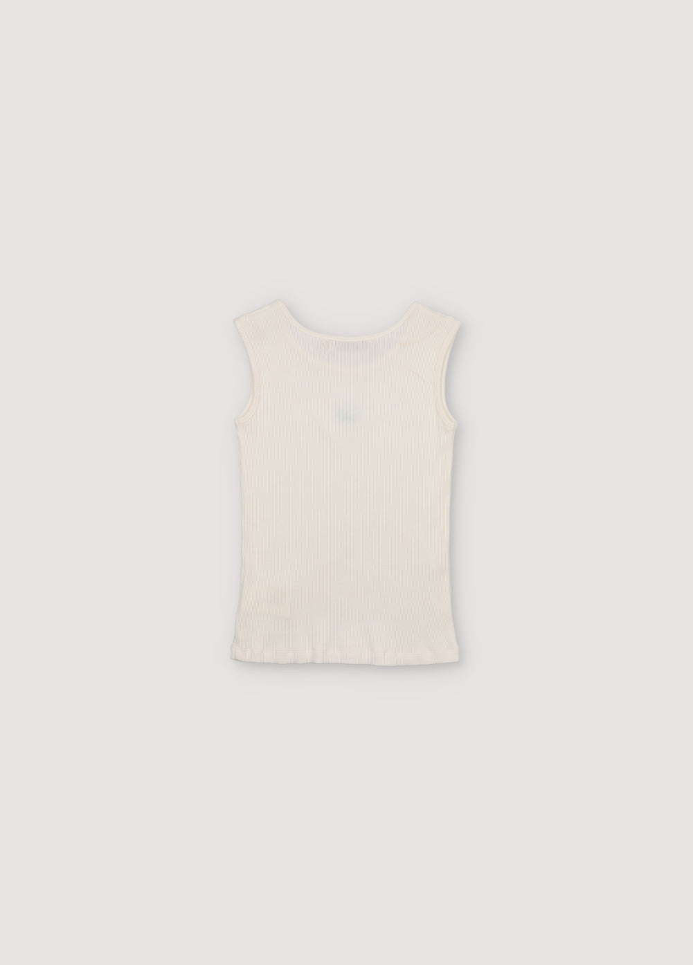 Ribbed top with overlock finish at the hem and a playful contrast embroidery of a seahorse on the chest.