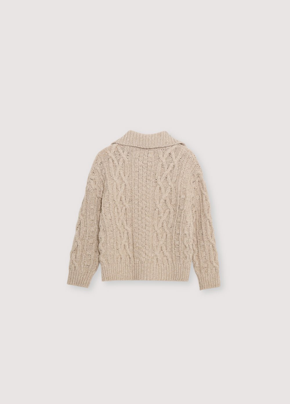 Knitted cardigan with a ribbed collar, cuffs, and hem. Features a front opening with wooden toggles. Made with recycled wool.