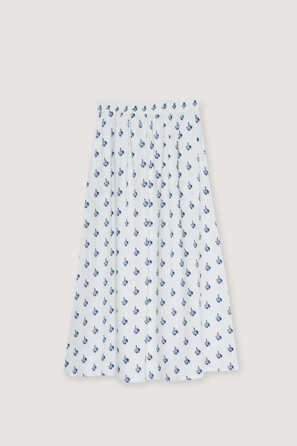 A breezy summer essential, this midi skirt is crafted from 100% linen for a lightweight, breathable feel.