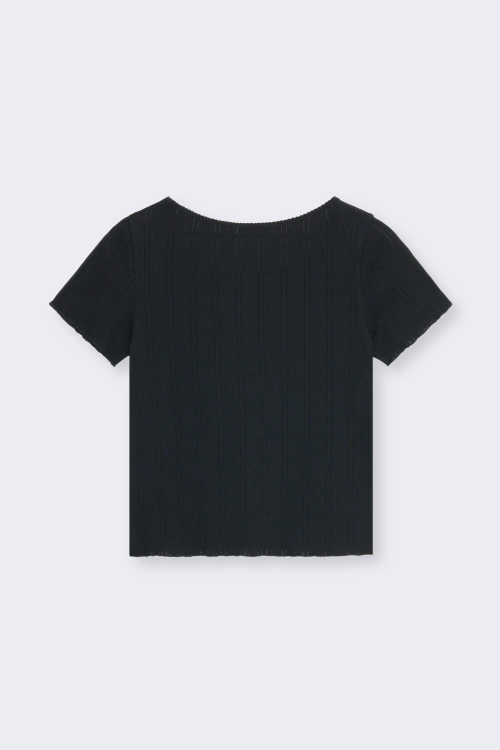 Tee in fine, soft jersey with a beautiful openwork design. Features a round neckline with a delicate finish.