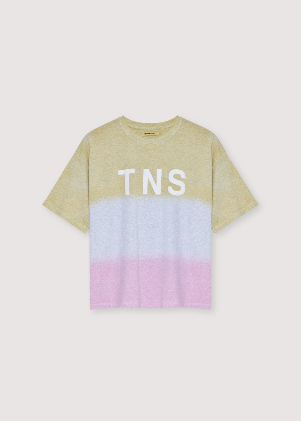 Crafted from 100% organic cotton jersey, this T-shirt features a soft, comfortable finish and a stylish two-tone tie-dye effect