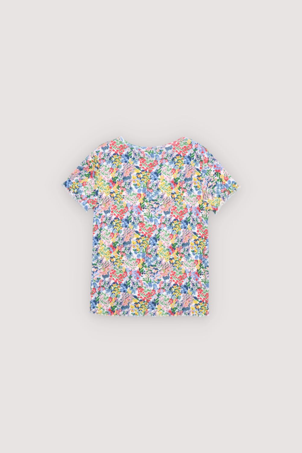 T-Shirt aus feiner, weicher Ripp-Baumwolle mit wunderschönem Blumendruck, rundem Ausschnitt und zarten Baby-Overlocks an Bündchen und Saum.