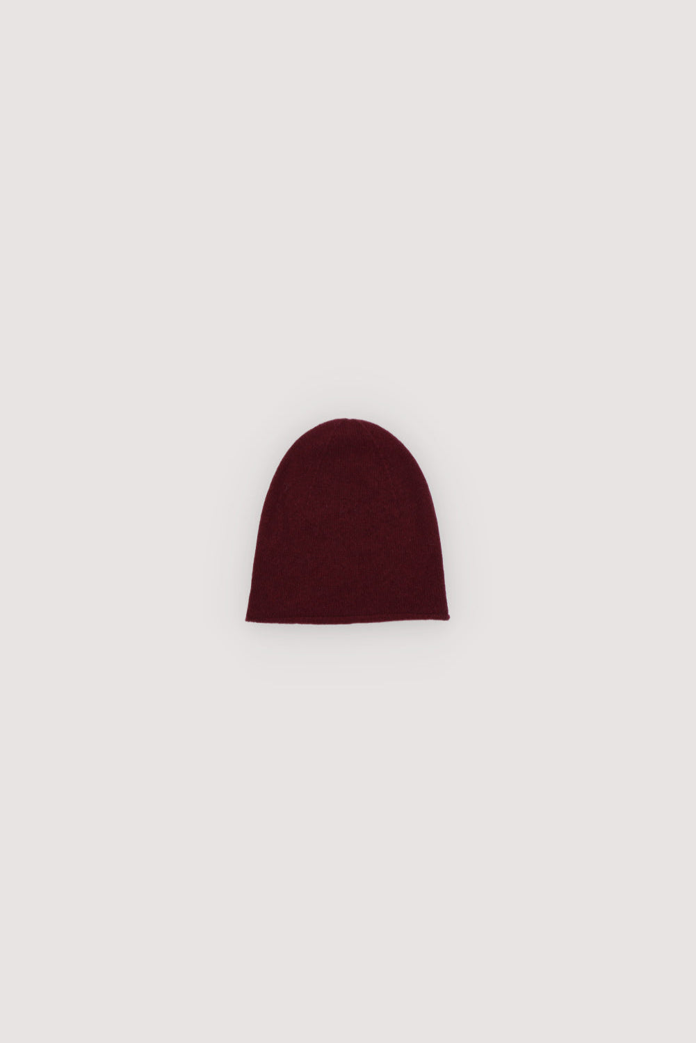 Ribbed cashmere knit beanie, available in three colors and paired with the matching scarf.
