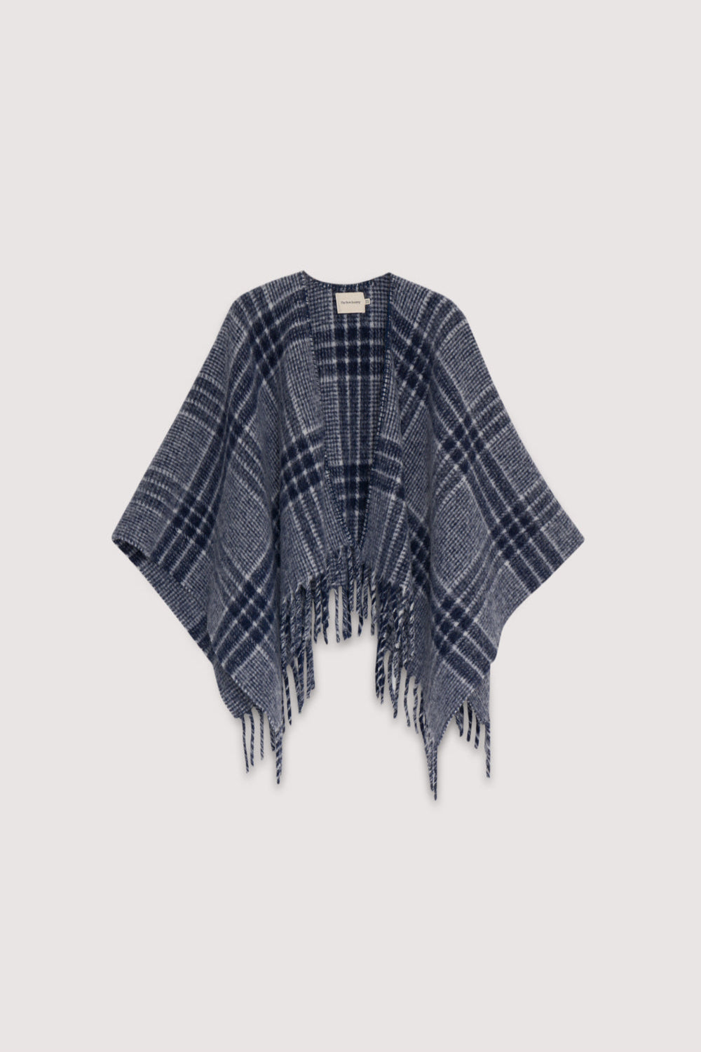 Wool poncho made in Italy, featuring beautiful navy checkered patterns and finished with fringed edges.
