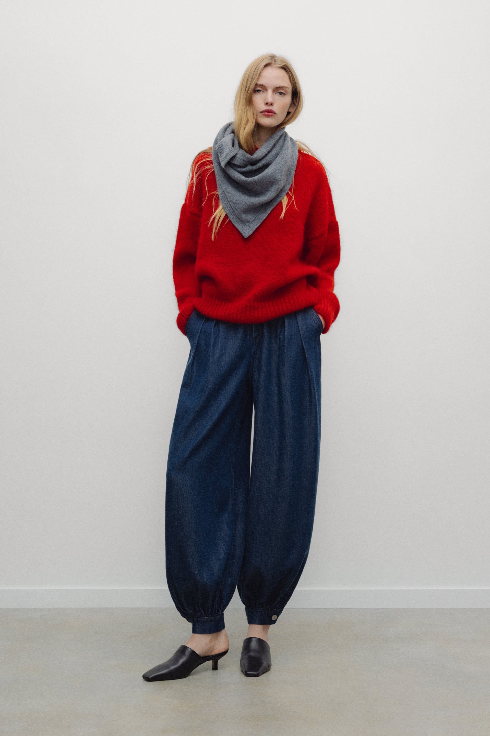 Gemütlicher Damenpullover in chinesischem Rot