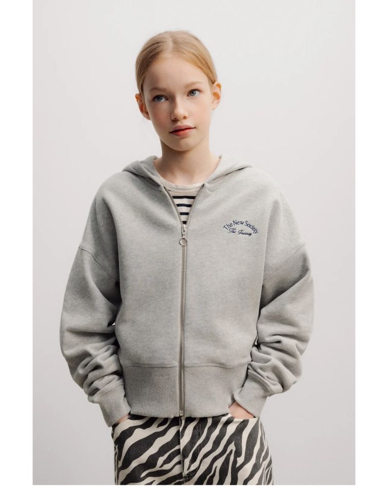 The Mochi Teen Hoodie is designed as an effortless layering piece, combining relaxed proportions with everyday functionality.