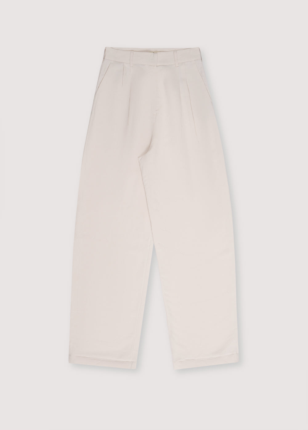 Flowy rayon/linen pants. An elegant and versatile garment that comes with a matching blazer to complete the look.