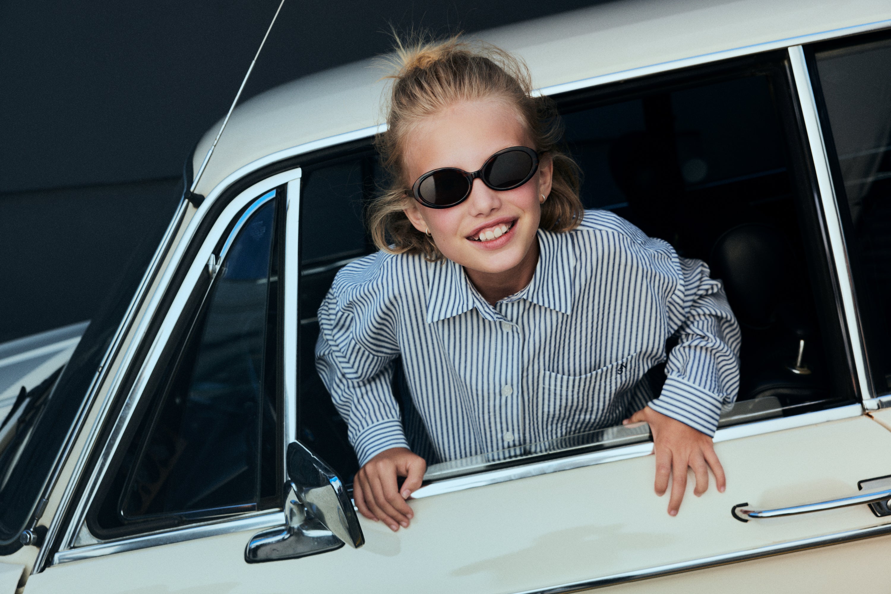 Camisa clásica confeccionada con un tejido Tencel a rayas fresco y ligero, ahora disponible en un Teen versión